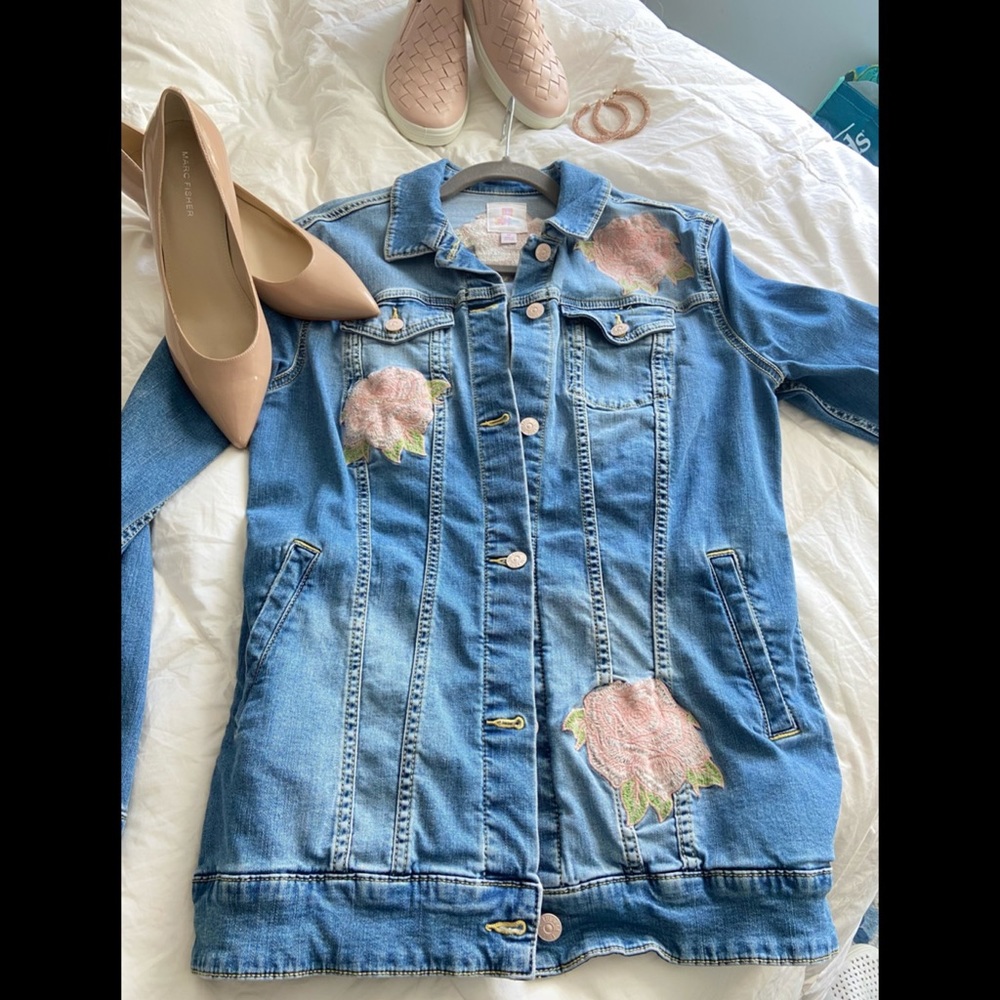 Lularoe Denim Jacket with light pink rose appliqués; size Medium, like new